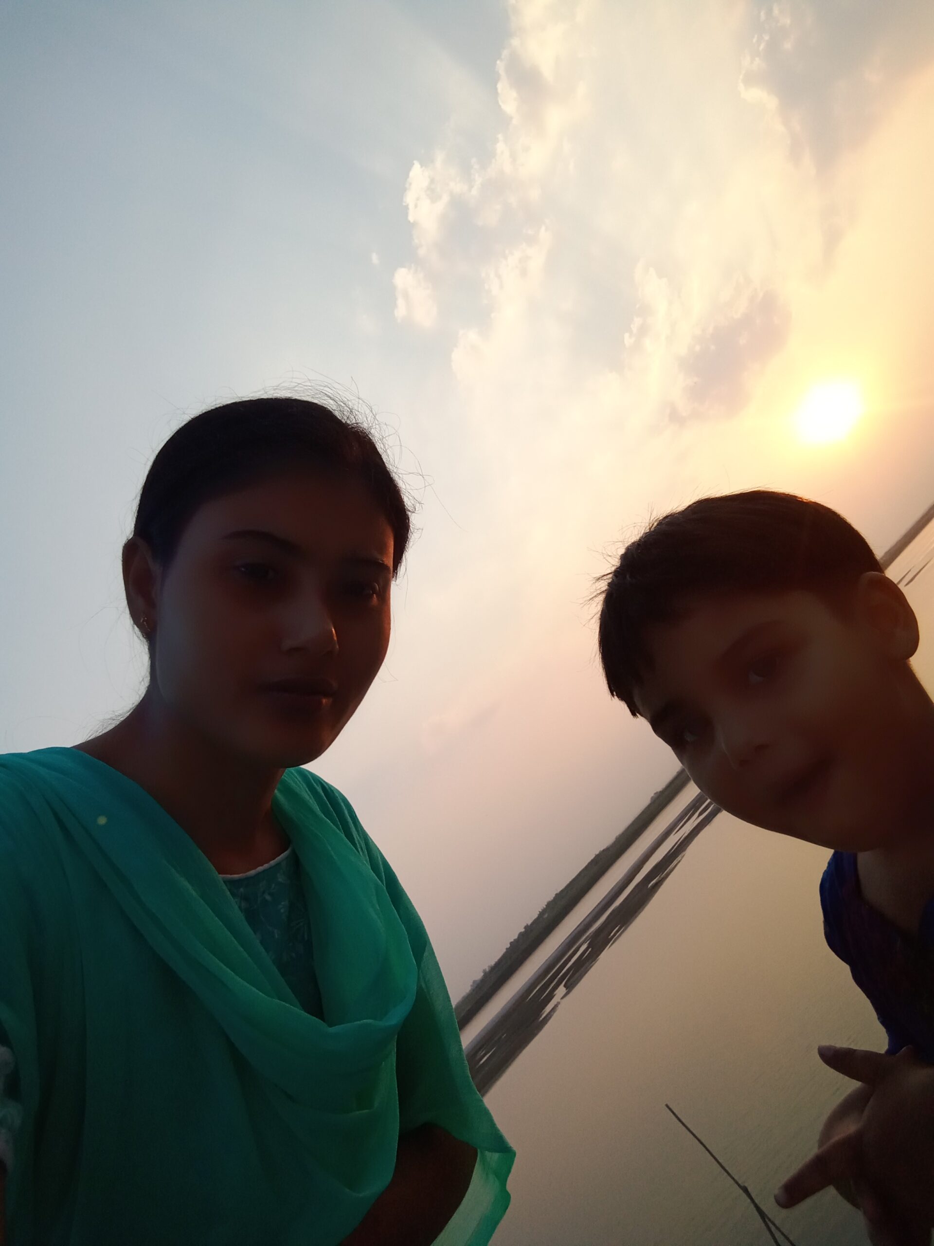 filter: 0; jpegRotation: 270; fileterIntensity: 0.000000; filterMask: 0; module:31facing:1;
hw-remosaic: 0;
touch: (-1.0, -1.0);
modeInfo: Beauty ;
sceneMode: Auto;
cct_value: 0;
AI_Scene: (-1, -1);
aec_lux: 0.0;
hist255: 0.0;
hist252~255: 0.0;
hist0~15: 0.0;